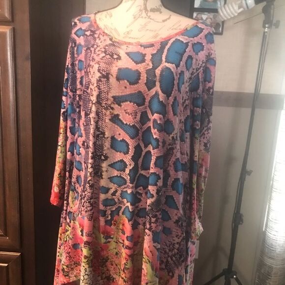 White Mark XL V Neck Blouse Tunic Blue Pink Pockets - Picture 3 of 13